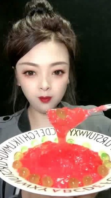 吃瓜爆料揭秘娱乐圈与翰林苑新鲜故事