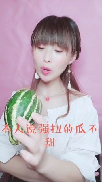 爱豆生活揭秘:娱乐圈的吃瓜趣事与巧合