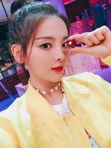 从凤姐到小乔:娱乐圈吃瓜现象的变迁与启示