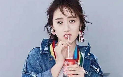 吃瓜黑料网揭秘娱乐圈爆笑吐槽与内幕解说,网友评论炸开锅